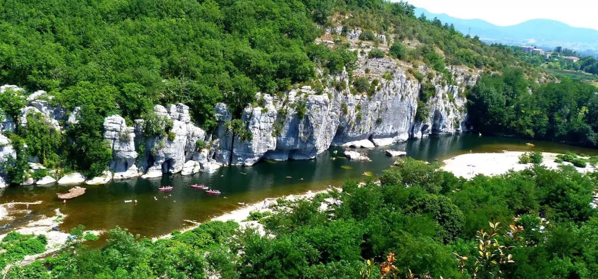 CAMPING LES ACTINIDIAS