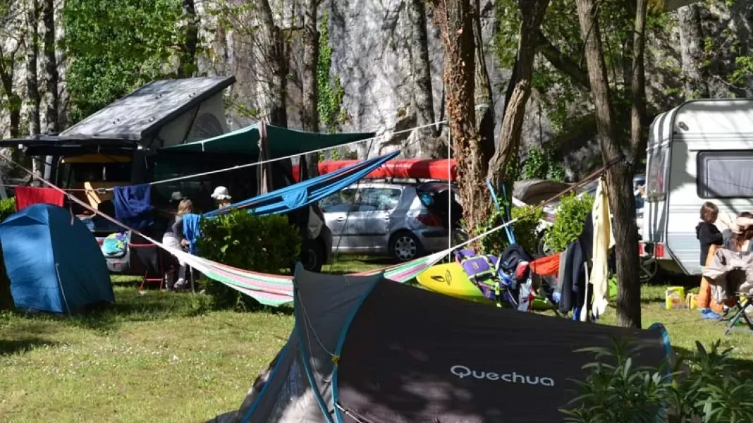 CAMPING LES ACTINIDIAS