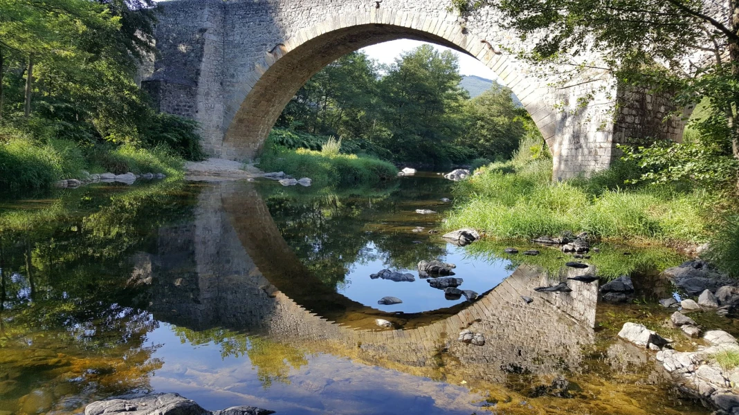 CAMPING LES BERGES DU DOUX