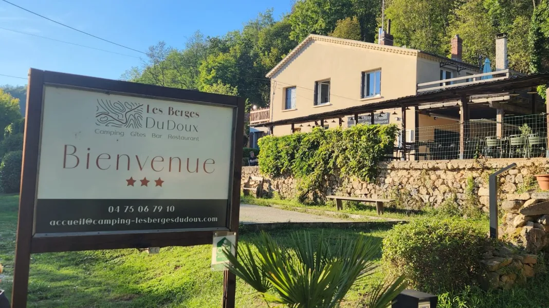 CAMPING LES BERGES DU DOUX