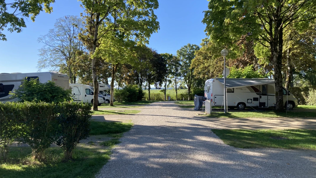 CAMPING DE CONTREXÉVILLE