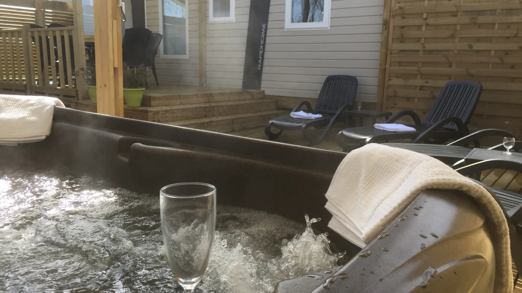 CAMPING DE CONTREXÉVILLE