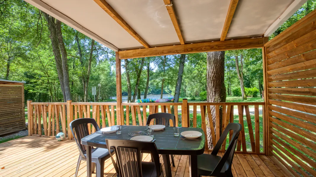 LES CHALETS SUR LA DORDOGNE